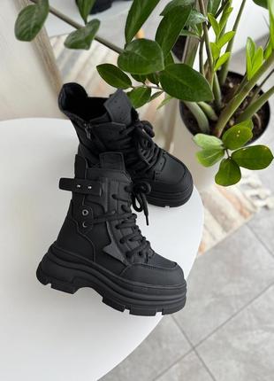 Детские зимние ботинки