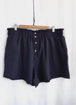 Чорні шорти з гудзиками розмір xxl