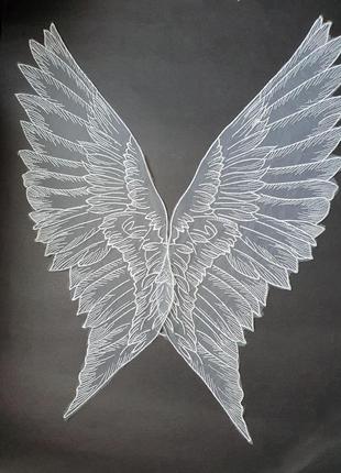 Нашивка декоративная вышитая на органзе крылья белые
