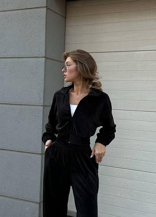 Женский спортивный костюм из велюра