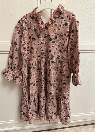 Сукня на дівчинку