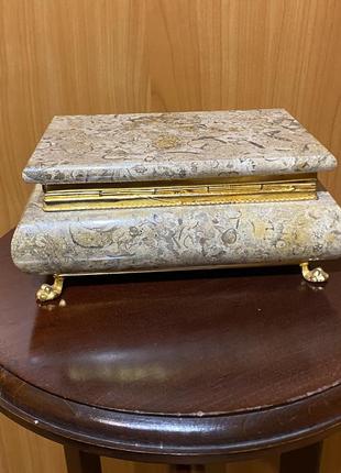 Шкатулка из натуральной яшмы