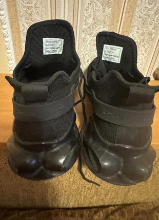 Продам кросівки 3