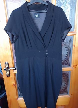 Плаття. (на атласні підкладці)