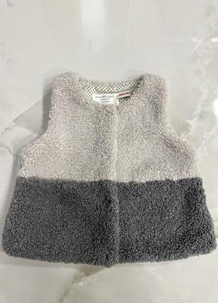 Жилетка zara, безрукавка на девочку
