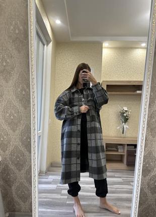 Пальто серое