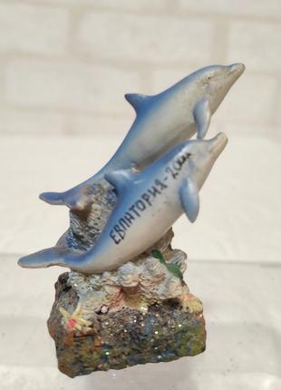Керамічна статуетка, фігурка дельфіни. з написом євпаторія