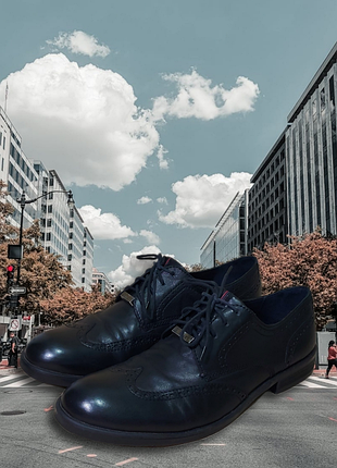 Элегантные чёрные кожанные оксфорды, tommy hilfiger. размер  44..