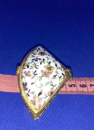 Шкатулка фарфор