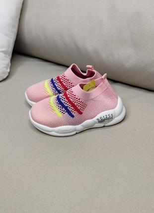 Текстильні дитячі кросівки