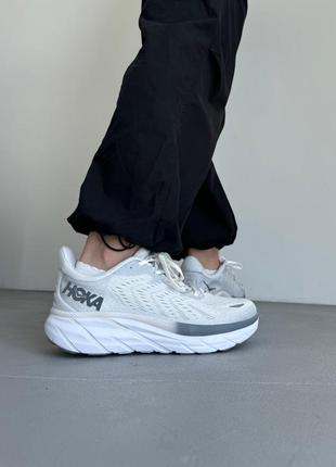 Кроссовки hoka