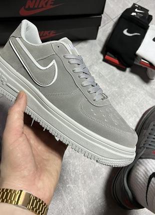 Nike air force silver