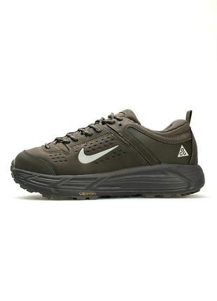 Nike acg running khaki