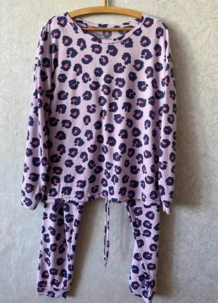 Домашний костюм от бренда originals