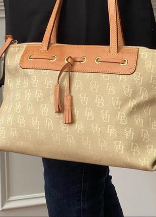 Брендова сумочка зі шкіри та полотна dooney and bourke