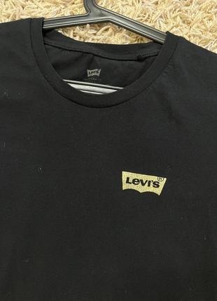 Футболка levi's