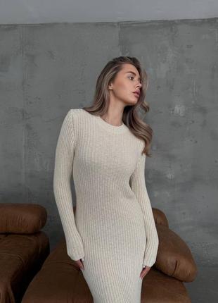 Женское теплое трикотажное платье