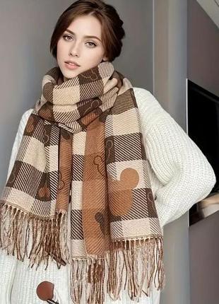 Теплый шарф в клетку