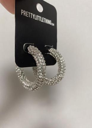 Стильные серьги с камушками