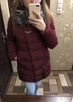 Зимове пальто / пуховик кольору марсала / бордовий