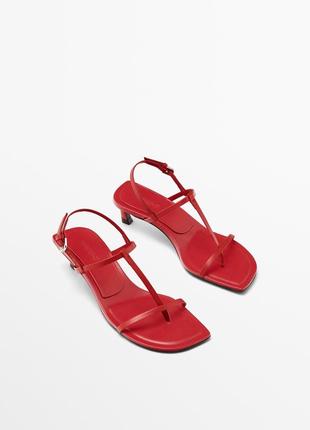 Красные сандалии на каблуке - limited edition