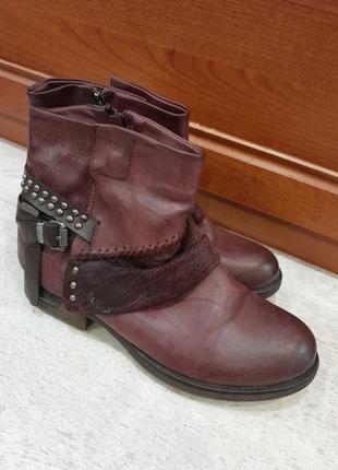 Классні черевики сапоги ботінки деми