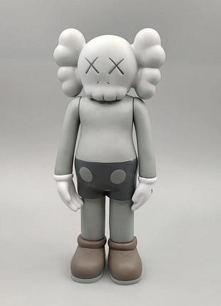 Статуетка kaws companion сірого кольору 18 см. іграшка дизайнерська кавс сірий. фігурка для інтер'єру ведмідь kaws|краща ціна|