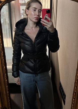 Куртка пуховик moncler с поясом темно-синяя стеганая с капюшоном