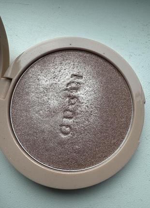 Б/в gucci glow powder gel highlighter 04 opal pink