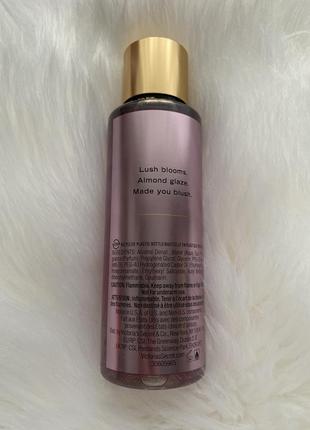 Спрей victoria’s secret «velvet petals»2 фото