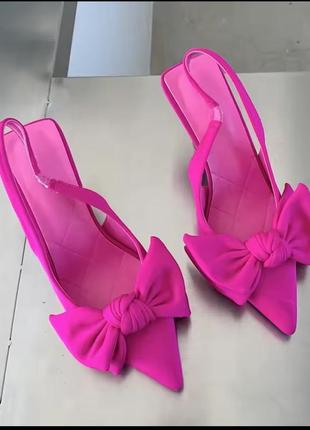 Туфли босоножки малиновые розовые бант каблук