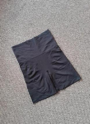 Шортики утягуючі