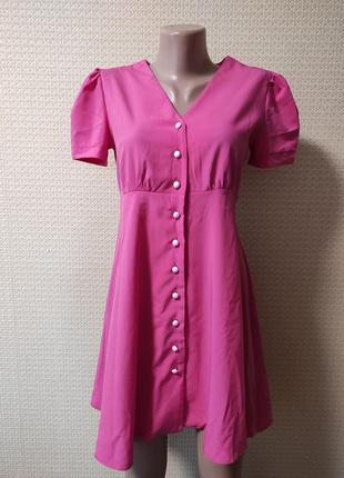 Рожева сукня барбі