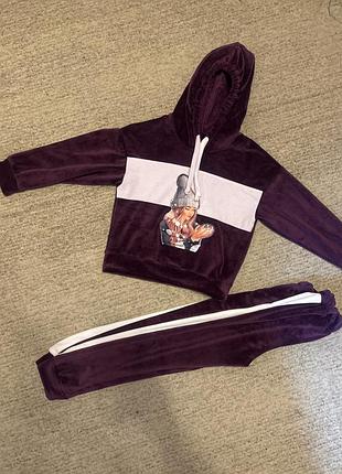 Теплий костюм на дівчинку 6-7 років