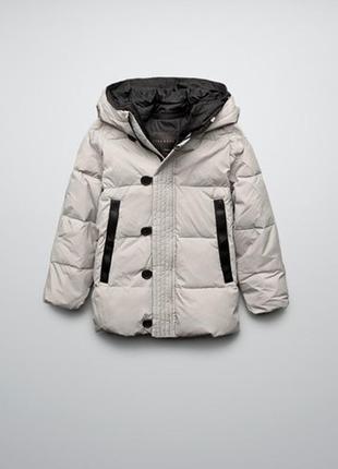 Куртка пуховик бежевая на мальчика 4-5лет zara
