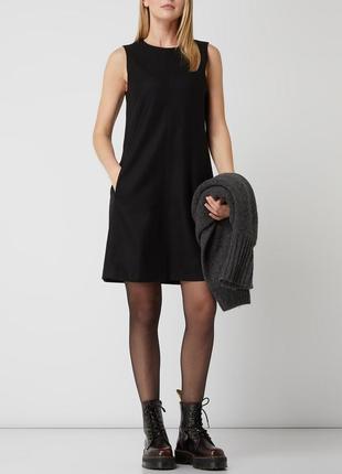 Маленька чорна сукня zara