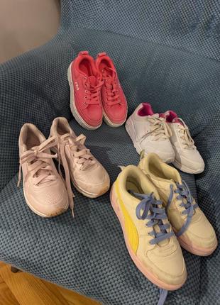 Кроссовки