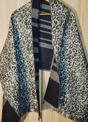 Двухсторонний тёплый палантин. primark