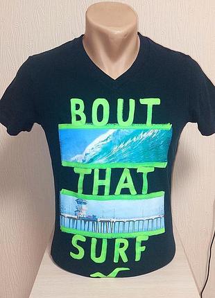 Модная футболка тёмно-синего цвета с ярким принтом hollister, оригинал, молниеносная отправка