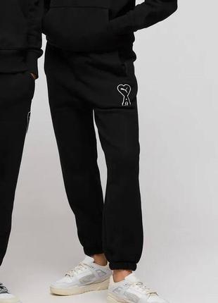 Женские брюки puma x ami оригинал.
