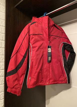 Лижна куртка з капюшоном