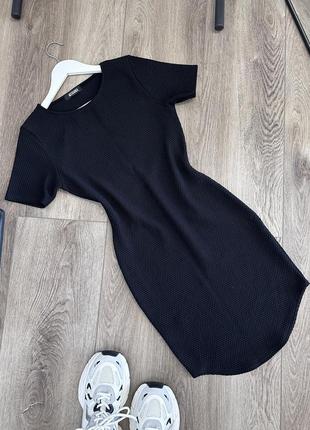 Силуетна сукня плаття маленька чорна missguided s5 фото