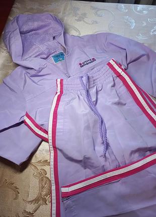 Легкий весенний спортивный костюм на девочку