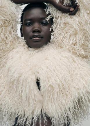 Коротке пальто зі штучного хутра