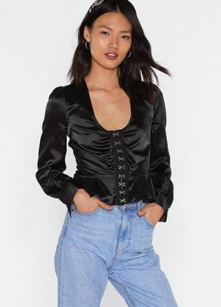 Атласна блуза nasty gal