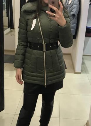 Пуховик guess