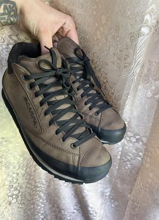 Кроссовки полуботинки кожа на мембране scarpa gore-tex оригинал размер 42 27 см2 фото