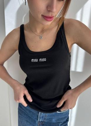 Майка у стилі miu miu