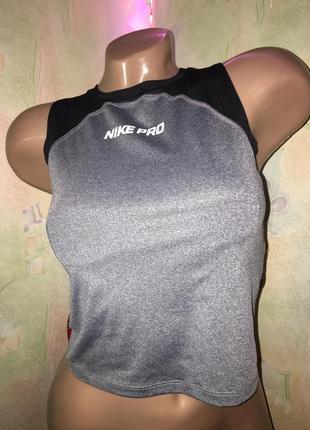 Спортивний топ nike