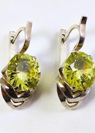 Хорошенькие серебряные серьги. 925 проба